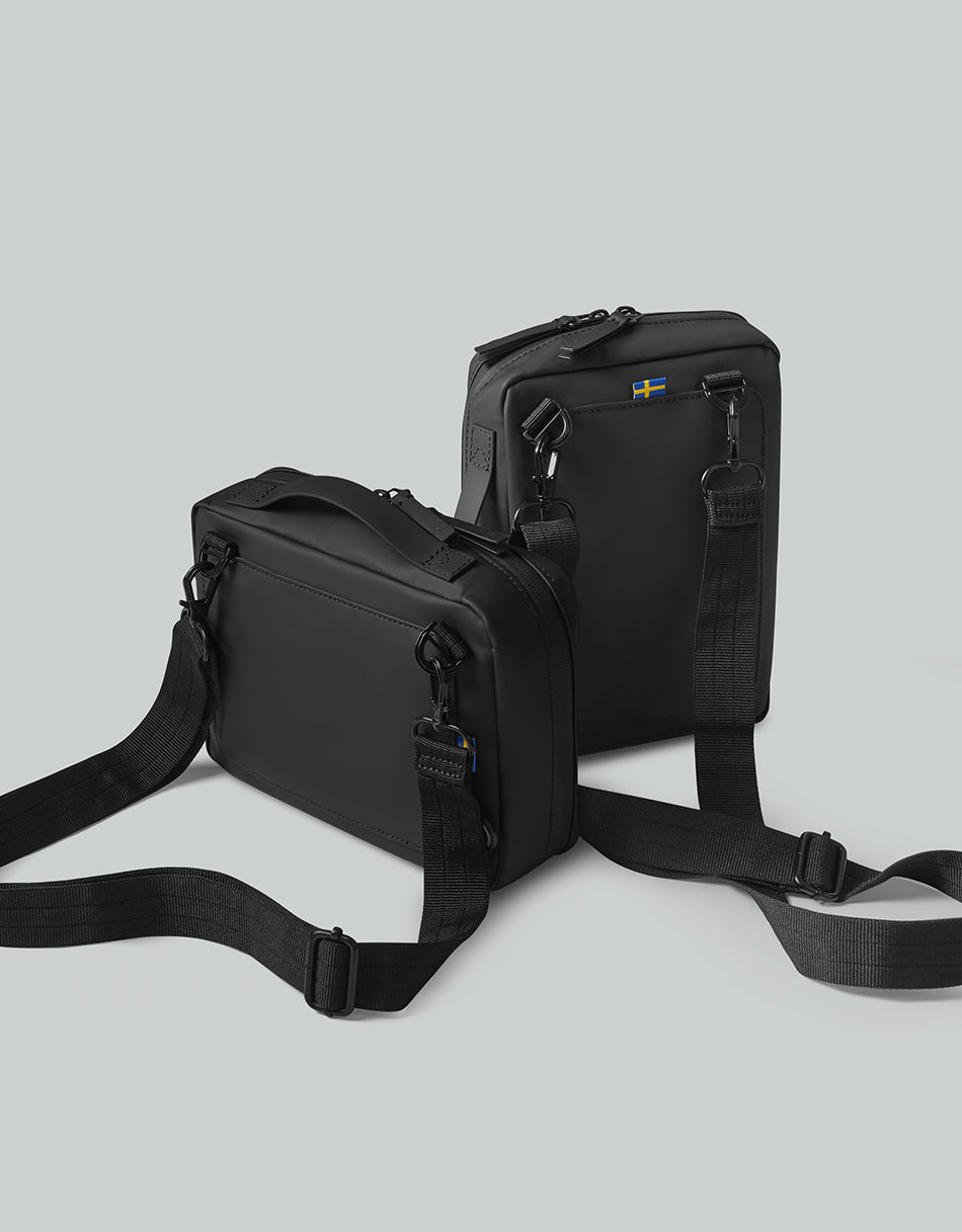 Gaston Luga Dash Box 斜孭袋 - 黑 (尺寸(厘米):16 X 25 X 2
重量:0.14 kg / 0.31 lbs
容量:0.8L)