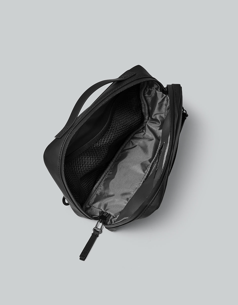Gaston Luga Dash Box ±×?³U - ¶Â (¤ؤo¡]Íù¦̡^:16 X 25 X 2

­«¶q:0.14 kg / 0.31 lbs

®e¶q:0.8L)
