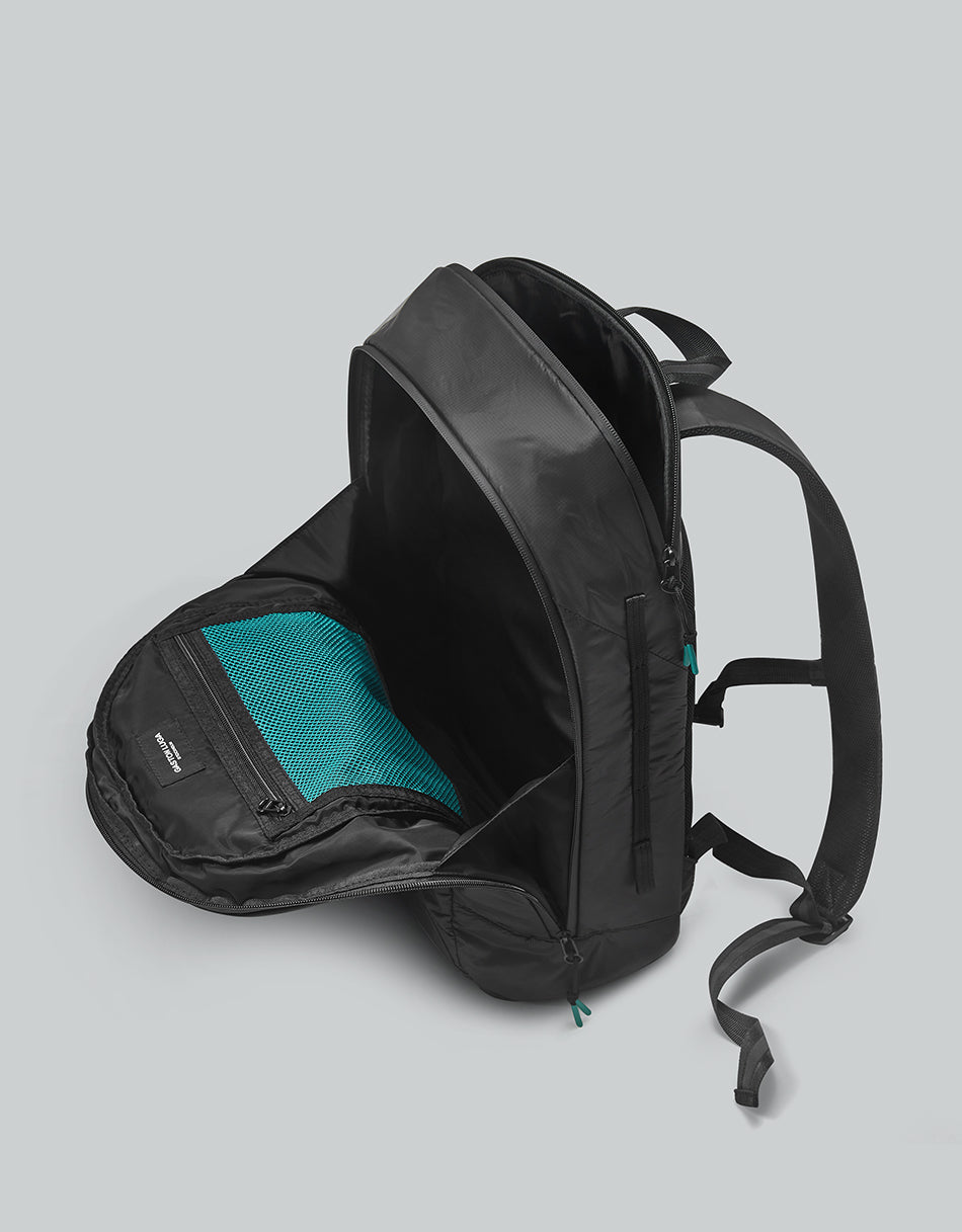 Gaston Luga Lightweight Backpack - Black #LW100