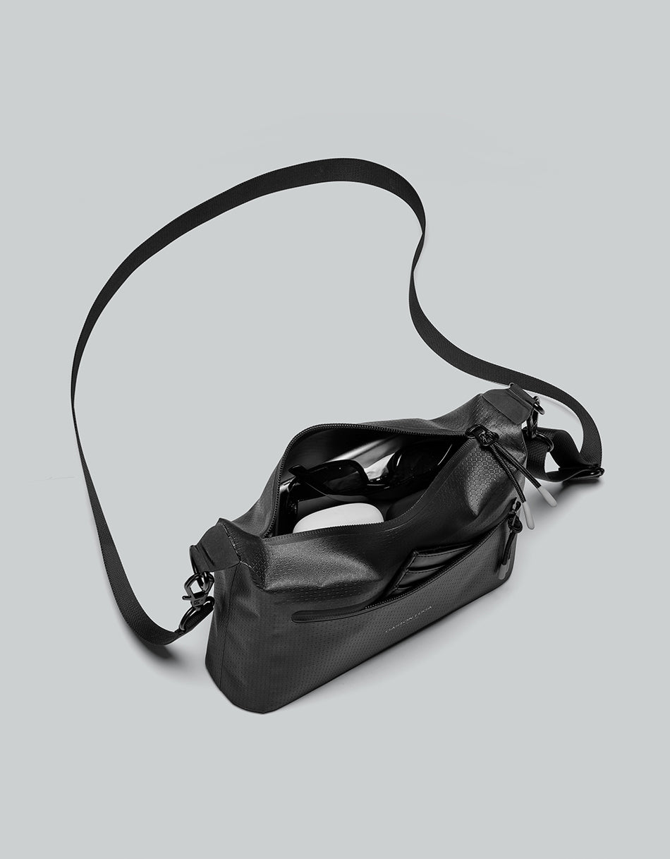 Gaston Luga Lightweight DuoSeal Crossbody - Black #LWDSCBBK